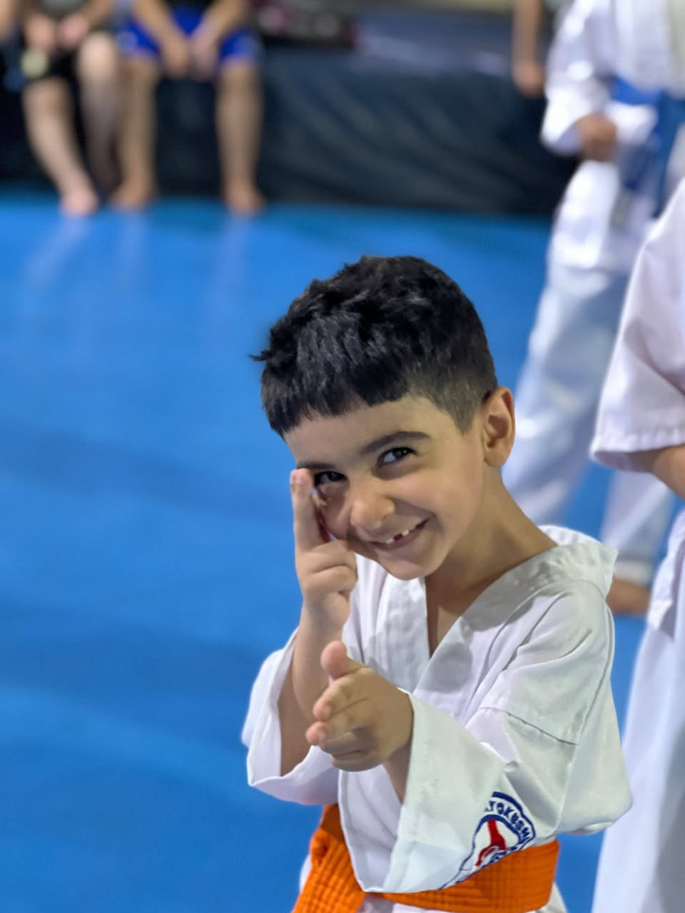 التالق والابداع والتدريب الحقيقي 
تعلن دورات فنون القتال في جامعة كلكامش (داخل مجمع ن والقلم) عن فتح باب التسجيل للأبطال الطامحين لتطوير مهاراتهم البدنية والذهنية، واكتساب ثقة لا تهتز! 🦅✨
سواء كنت تبحث عن الدفاع عن النفس، زيادة اللياقة البدنية، أو دخول عالم البطولات من أوسع أبوابه... مكاانك هنا معنا!
📅 تفاصيل التسجيل:
🗓 اليوم: يبدأ التسجيل اليوم.
🕕 الوقت: الساعة 6:00 مساءً.
📍 الموقع: جامعة كلكامش - داخل مجمع ن والقلم.
📞 للاستفسار والتسجيل:
لا تتردد في التواصل معنا مباشرة عبر الرقم التالي:
📱 ***********
👇 اترككم مع بعض اللقطات الحماسية لأبطالنا أثناء التدريب والتألق! 👇
#فنون_قتالية #جامعة_كلكامش #مجمع_ن_والقلم #تدريب #دفاع_عن_النفس #بناء_الأبطال #رياضة
