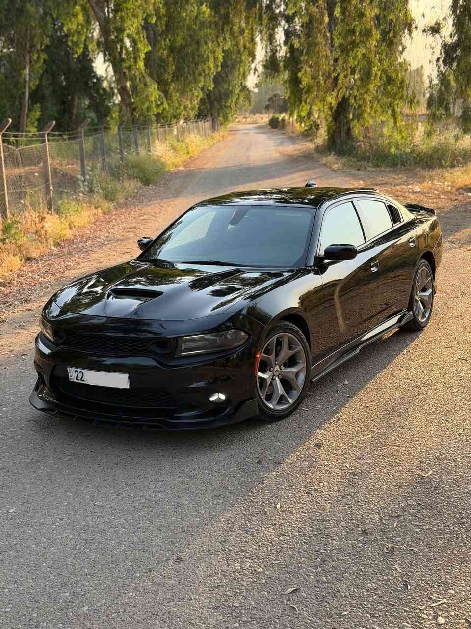 جارجر 2019 GT 
اسود  
جاملغ امامي صبغ
تشغيل عن بعد كشن كهربائي
تحكمات ستيرن جهتين
شاشه كبيره
كاميرا خلفية
حساس خلفي
نظام سبورت وسوبر تراك باك
تبريد قطعتين
عداد المشي 80mi
سيارة بأسمي شرط التحويل
رقم سنوية هزة كله جديد
سيارة جديدة وجاهزة بدون مصرف
مكان السيارة الموصل حي الحدباء
للتواصل على الارقام *********** اتصال او وتساب:- ***********
