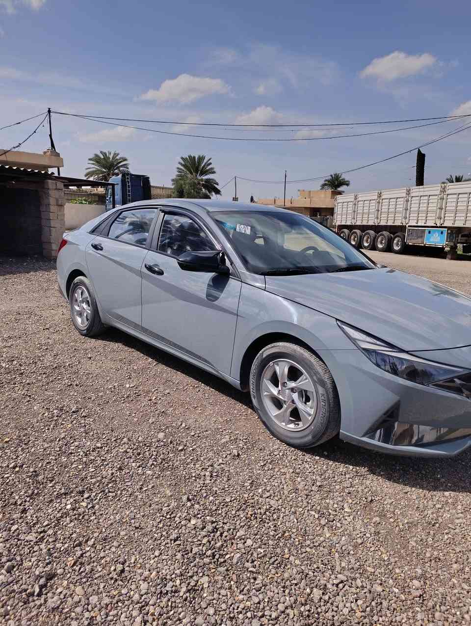 السلام عليكم للبيع افانتي 2023 رقم بغداد مكفول كفاله عامه ماعدا  طخه بسيطه بلا الدعاميه الخلفيه ماشيه 54الف على ايدي نص فول سويج محرك 1600  المكان بغداد ابوغريب الاستفسار الاتصال ***********
