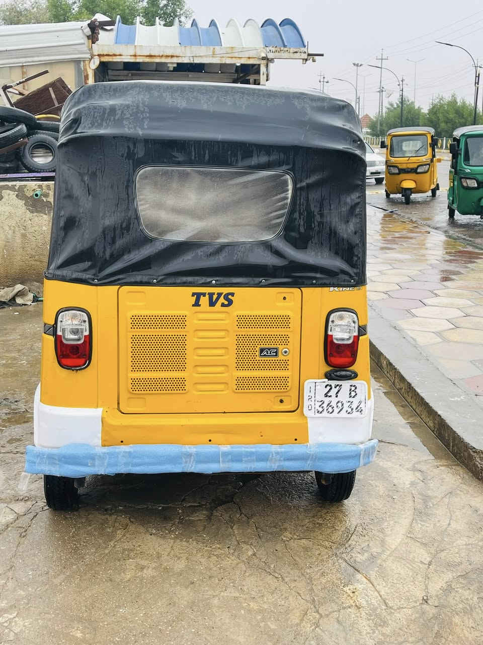 تكتك TVS21شهر 9 مكينه خير من الله 
سعر 4/600 وبيها مجال رقم ذي قار 
مكاني قلعه سكر 
***********
