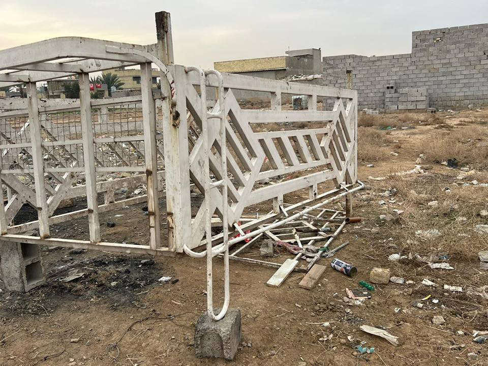 سلام عليكم محجر لبيع 350بي مجال هواي مكان بغداد معامل ***********
