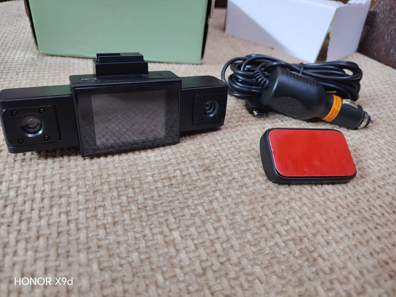 داش كام 3 كامرات وحده امامي وثنين راكب والسائق 
35000 الف


**إذا كنت صاحب هذا الإعلان وتريد حذفه لأي سبب، رجاءا أرسل رسالة إلى الدعم الفني**