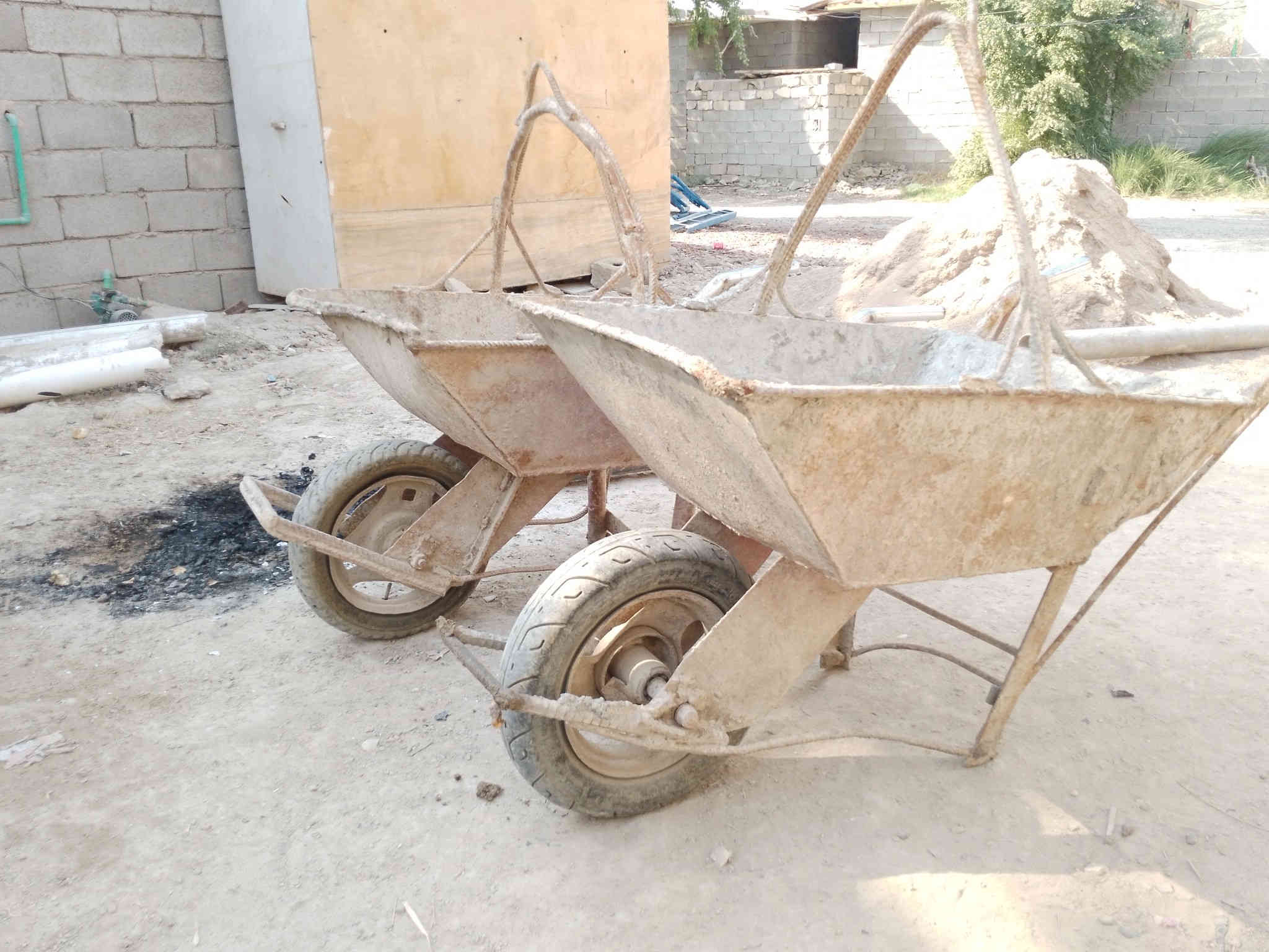 سلام عليكم عندي ونج إيطالي للبيع الي يريدة يجي خاص مكاني نعمانية ***********
