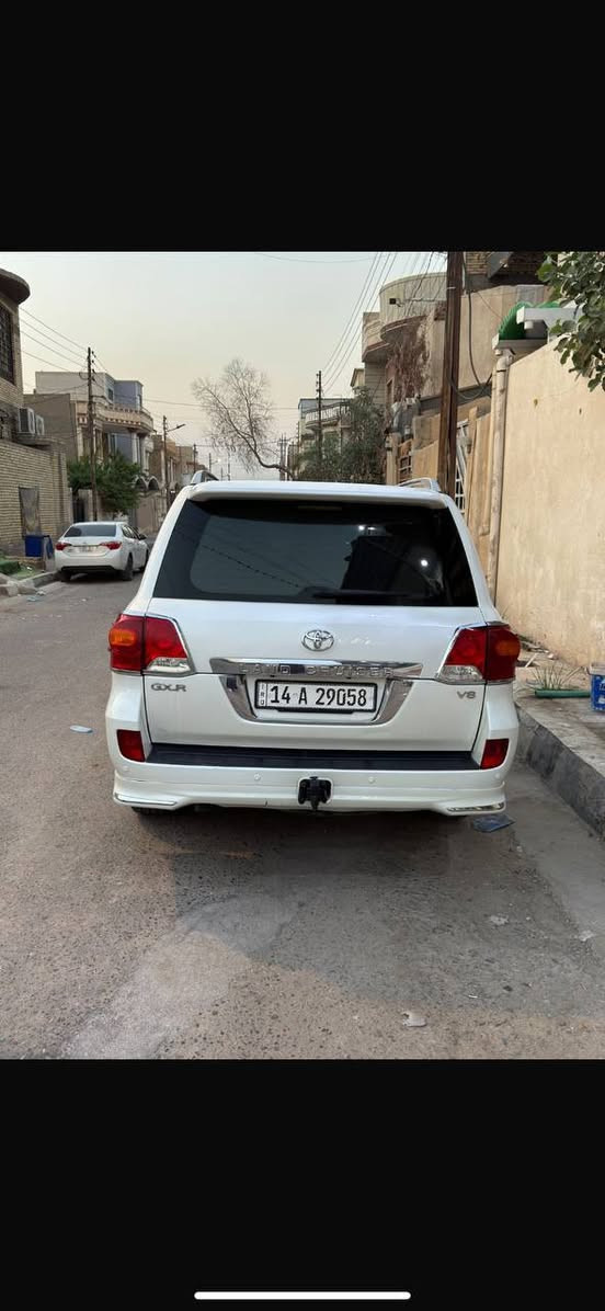 السلام عليكم لاند كروز 2013 وارد خليجي 

GXR مواصفات 

ترحيب ذاتي ودخول 
تبريد اكثر من قطعه 
مكينه 8 سلندر 
تحكمات ستيرن 
قياده ذاتيه 
اشاير بالمري 
نظام ايكو 
مانع انزلاق 
كامرات  
شاشات  كبيره 
لايتات زنون 
تبريد فريز 
تخم تايرات كارتون 
حداداه 100/100
حساسات 
حساس تايرات 
تحكم مرايات 
فتحه سقف  كهربائيه
كشنات كهربائيه بلاضافه إلى تحكم شاشه 

كفاله كير ومحرك شرط فحص 

كفاله عامه طك عدا بارد على كد شبر فقط 

مكانها البصره ورقم بصره الجديد تحويل ثاني يوم 

سياره ما تصرف عليها بس بانزين 

ماشيه 110 حقيقي 

الرقم *********** اتصل

  سعرها جوه سوك 

السعر 335 وبيها مجال 

بيع مستعجل جدا  جدا 

سياره نظافتها احله من صور تجي وتشوف البصرة, العراق
