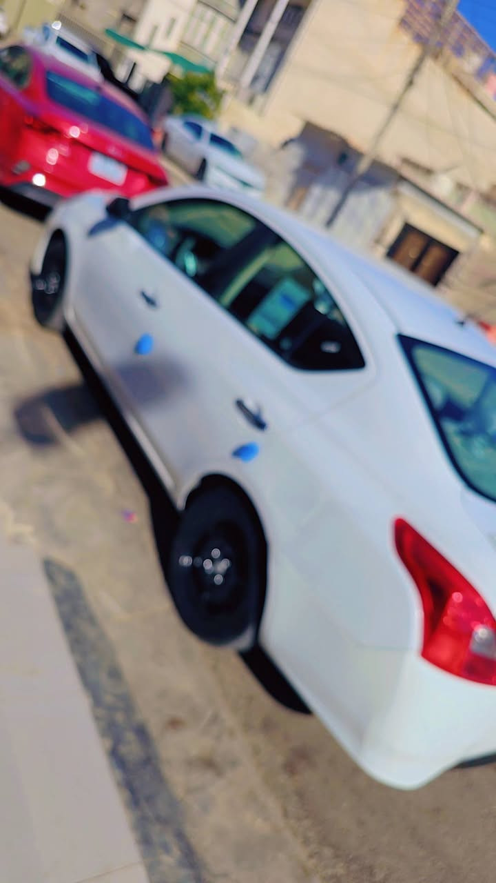 سلام عليكم  سني هندي موديل ٢٢ اربيل بسمي تحويل ثاني يوم ماشيه ٤٨ محرك كير صدر كامل تبريد ثلج رايده ب١١٢ وبيه مجال لشراي لاتصال ***********
