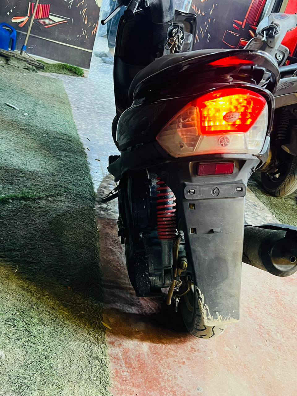 سلام عليكم
ماكس عدلة للبيع 
دراجه تخبل
تنطيك معدل 
مكينة ناعمه 
ما مفتوحه الدراجه 
تخبل وخير من الله 
الدهن كله امزويل 
السعر 600وبيها مجال كلش قليل 

***********ه‍ـ
