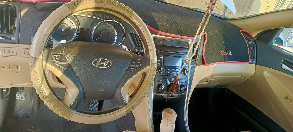 سوناتا موديل 14 وارد خليجي 👌//  تبريد قطعتين امامي وخلفي سياره. موضح بل سونار فقط  كفاله كير مكينه  كهربائيات حداديه ميه علا ميه. تخم تاير سنويه ال 28 مشروع وطني. مداور ثاني يوم  سياره جديده ما ناقصه شيي هاذه رقمي ***********
