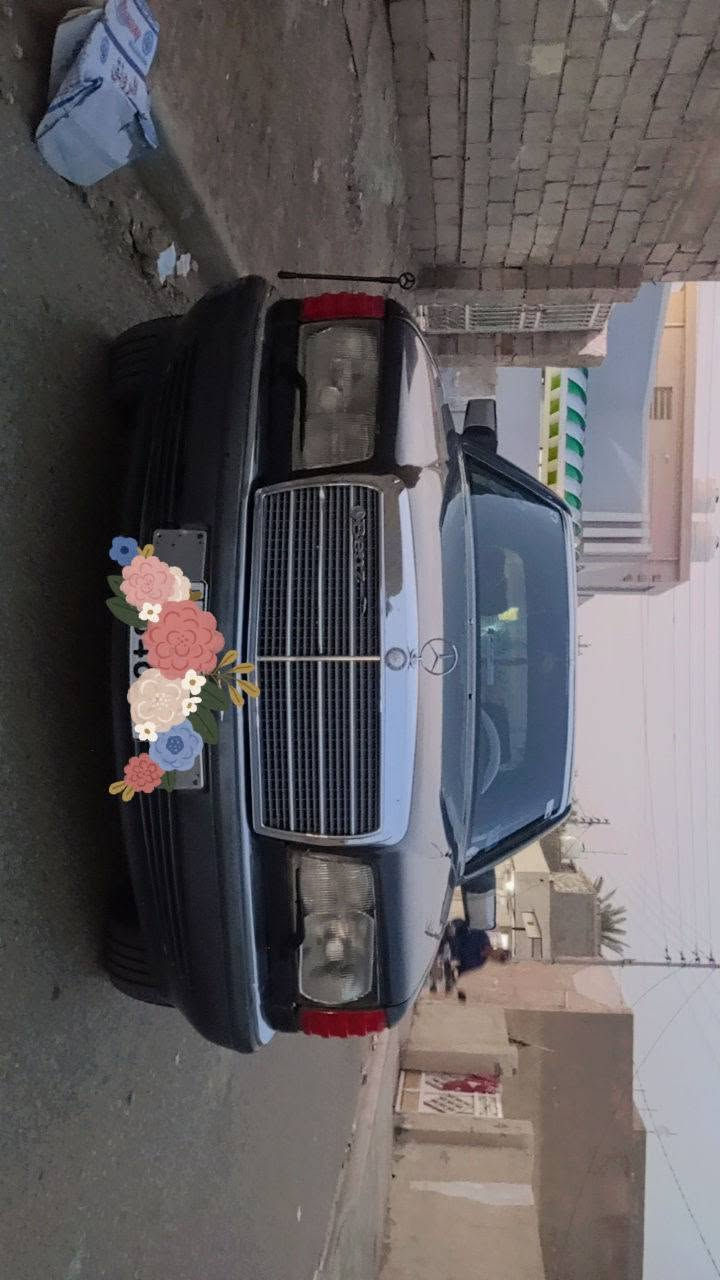 مارسدس جامبو موديل 89 كيرمكينه خير من الله صدر خلفي أمامي نضيف رقم بغداد السعر57 بيها مجال قليل... مكاني بابل موبايل ***********
