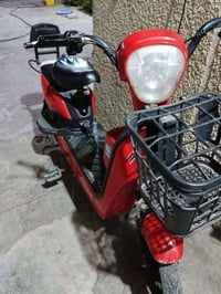 دراجه شحن للبيع نقصها بس بطاريات السعر 175الاستفسار  07713223057