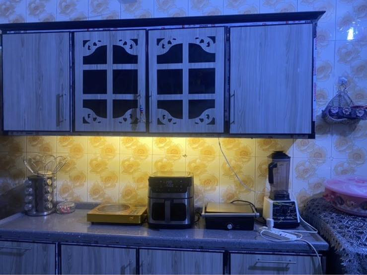 كاونتر نضيف جداً مده الاستخدام 4 اشهر فقط
سعره 750 وبي مجال بسيط 
***********للتواصل ع الرقم او خاص 
مكاني الشعب
