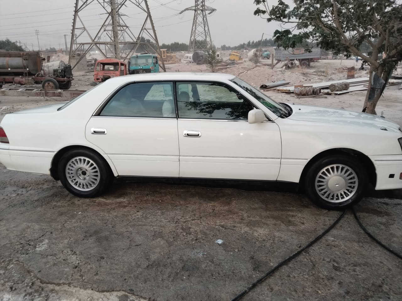 سلام عليكم راس ثور فلات موديل 1997بيه فخذه بسمي صلاح الدين مكينه فيشتين سعر 80.   ***********مكاني النجف
