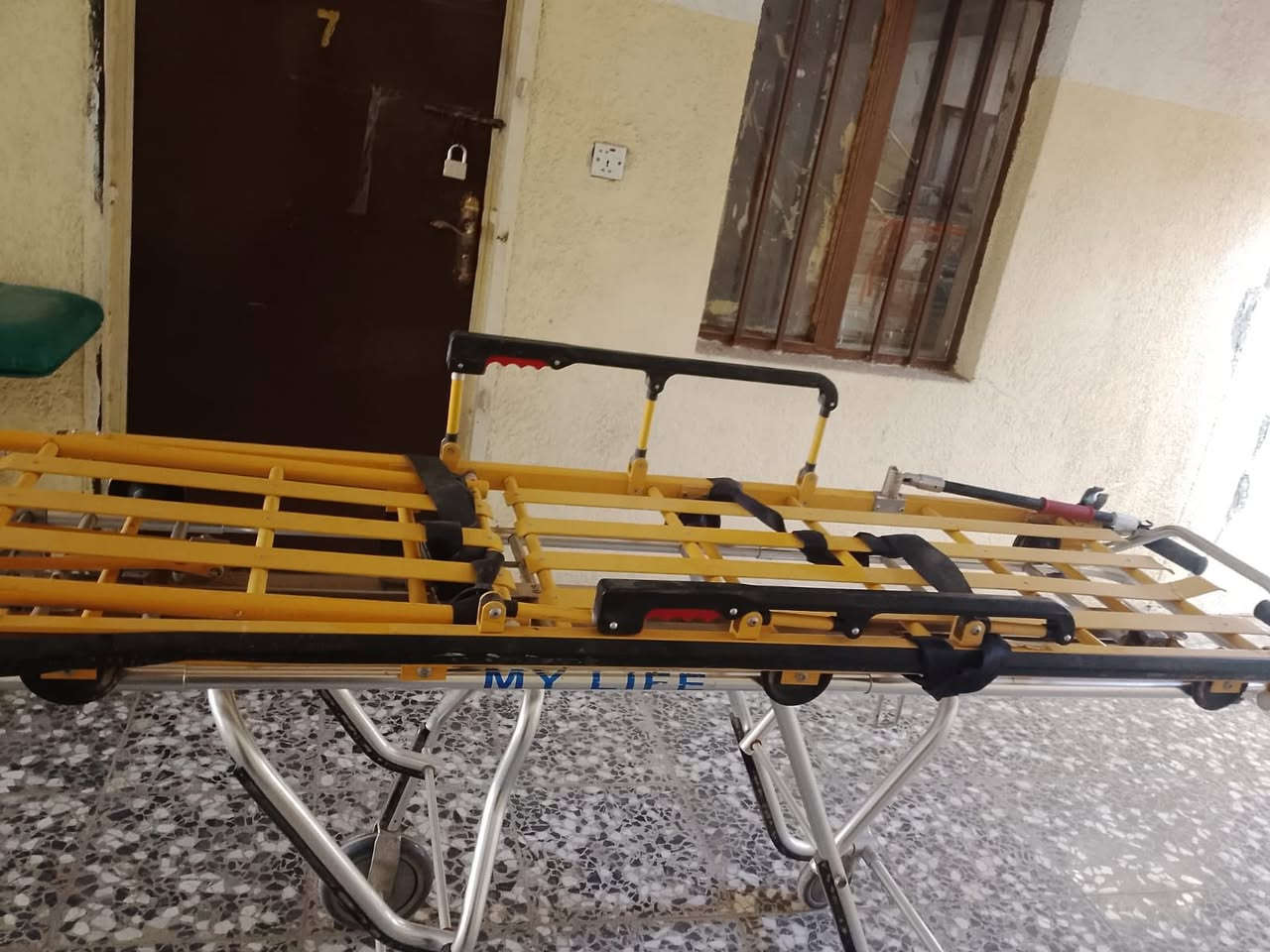 السلام عليكم عندي هذه سديه امريكيه ب٦٠٠ الف وبيها مجال راسلوني واتساب ***********
