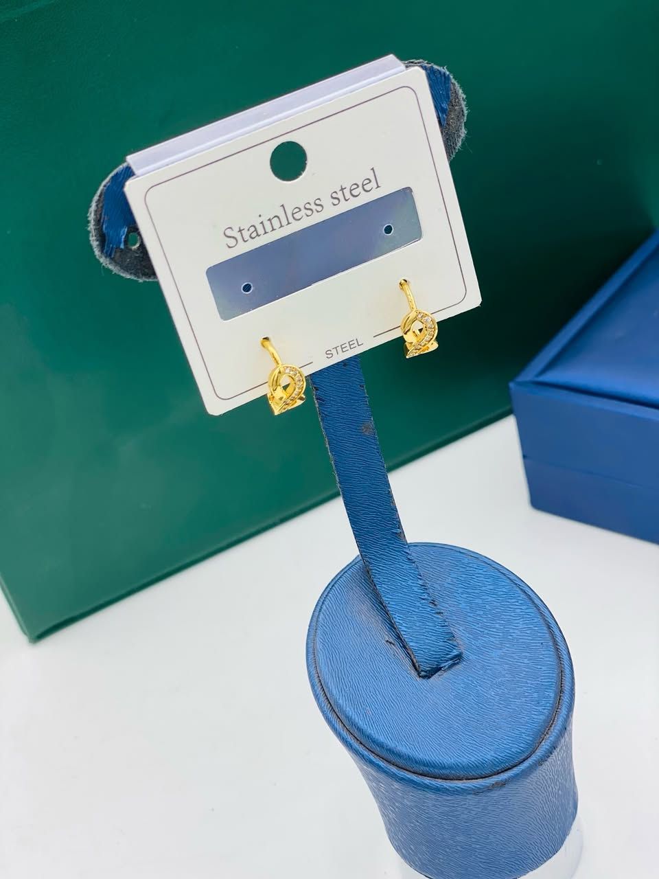 تراجي حلق ✨
اختاري لمستك الخاصة مع أجمل موديلات التراجي 💛
أناقة ناعمة أو فخامة ملفتة… كلها متوفرة 👌
💎 موديلات ترند:
• حلق ناعم يومي ✨
• حلق دائري (هوب) 🔥
• حلق بزركون لامع 💎
• حلق طويل للسهرات 👑
• حلق أشكال ناعمة (قلب / نجمة) 💫
✔️ خفيفة ومريحة باللبس
✔️ تناسب كل الإطلالات
✔️ ترند وبأسعار حلوة
📩 للحجز راسل الصفحة
🚚 توصيل لكل المحافظات
#تراجي #حلق #اكسسوارات #ترند #اكسبلور


**إذا كنت صاحب هذا الإعلان وتريد حذفه لأي سبب، رجاءا أرسل رسالة إلى الدعم الفني**