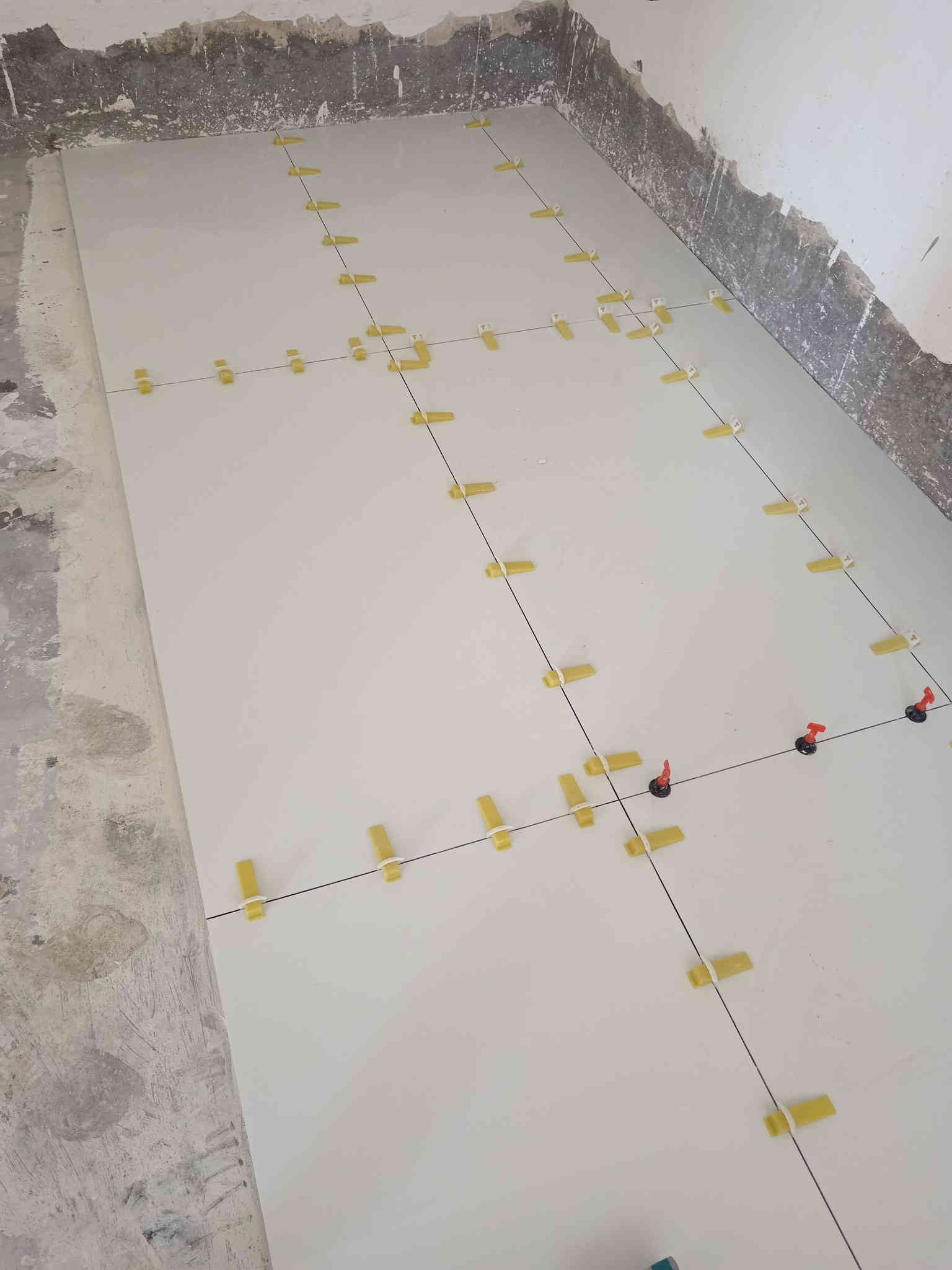 السلام عليكم
نعمل نجتهد نتوكل على الله 
كادر متخصص لاعمال السيراميك والبورسلين بكافه انوعه واحجامه 
نتعهد بعمل درجه اولى تسليم هندسي مكفول حقيقي 
اسعارنا تنافسيه اتزام بلعمل وسرعه الانجاز 
*********** يتوفر واتساب بغداد الكرخ 
وكذالك تصفير الجدران والارضيه 
اي استفسار نحن بلخدمه
