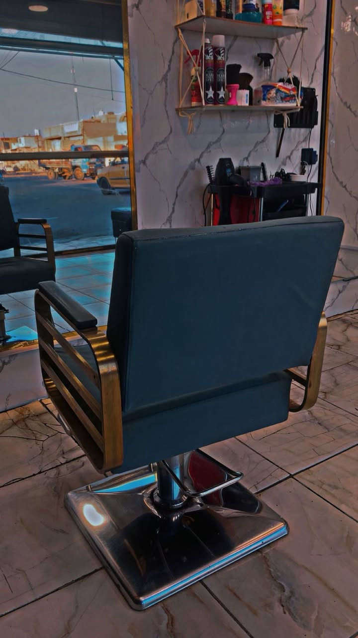 حبايب كراسي زوج لون نيلي نضيفات كلش كلشي مابيهن حبايب ثنينهن٣٠٠وبيهن مجال بصيط موقع📍البياع شرطه خامسه سويب رقم مبايل***********
