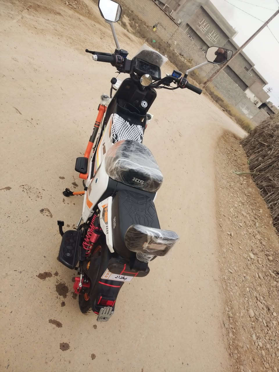 سلام عليكم دراجه شحن x900 موديل 2025 دراجه كامله مكمله نضافه 100 ٪100 بطاريات كلهن جدد الدراجه انطيكياهه اتروح تفحص اذا كالولك وحده هابطه انطيكياهه بلاش لاستفسار اتصل *********** مكاني ديالى شهربان يم كراج بغداد
