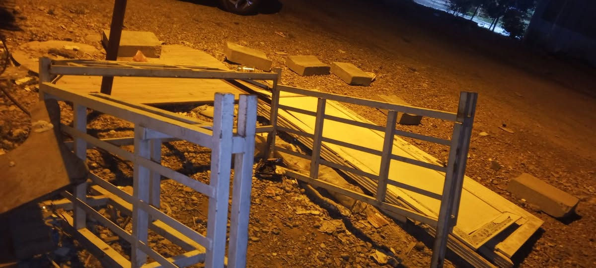 سلام عليكم محجر لبيع نضيف اي كسر ما بي مكان بغداد البلديات رقم الهاتف ***********
