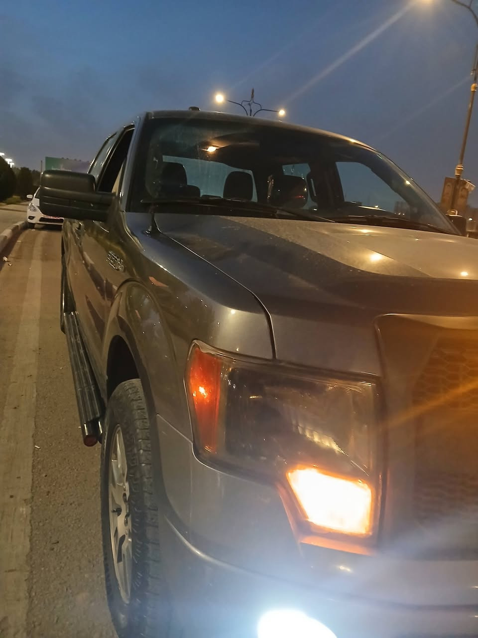 من بعد إذن الادمن المحترم
***********واتساب 
فورد f150 stx
بيكب دبل قماره باب طويل بدي قصير المرغوب 
محرك 8سلندر 5000 ممتاز كير 6نمر
جاهزه من كلشي تبريد تدفئه 
تلفزيون كامرا تحكم استيرن جهتين دسك أمامي خلفي ويل كب رياضي حجم ٢٠
لايت زنون 
موديل ٢٠١٤
رقم بغداد دولي سنويه جديده وهزه جديده شرط التحويل والفحص 
سياره عاليه وعائليه واقتصادية جدا بصرف الوقود ماشاء الله 
صور حادث مرفقه مع الصور والسونار بدون غش اعاذكم الله 
السعر ١٣٨بيع او مراوس حسب القناعه 
وشايف الف خير الياخذها وبالعافيه اتعهد بالغرامات والرسميات والتحويل مكاني بصره حي الغدير
