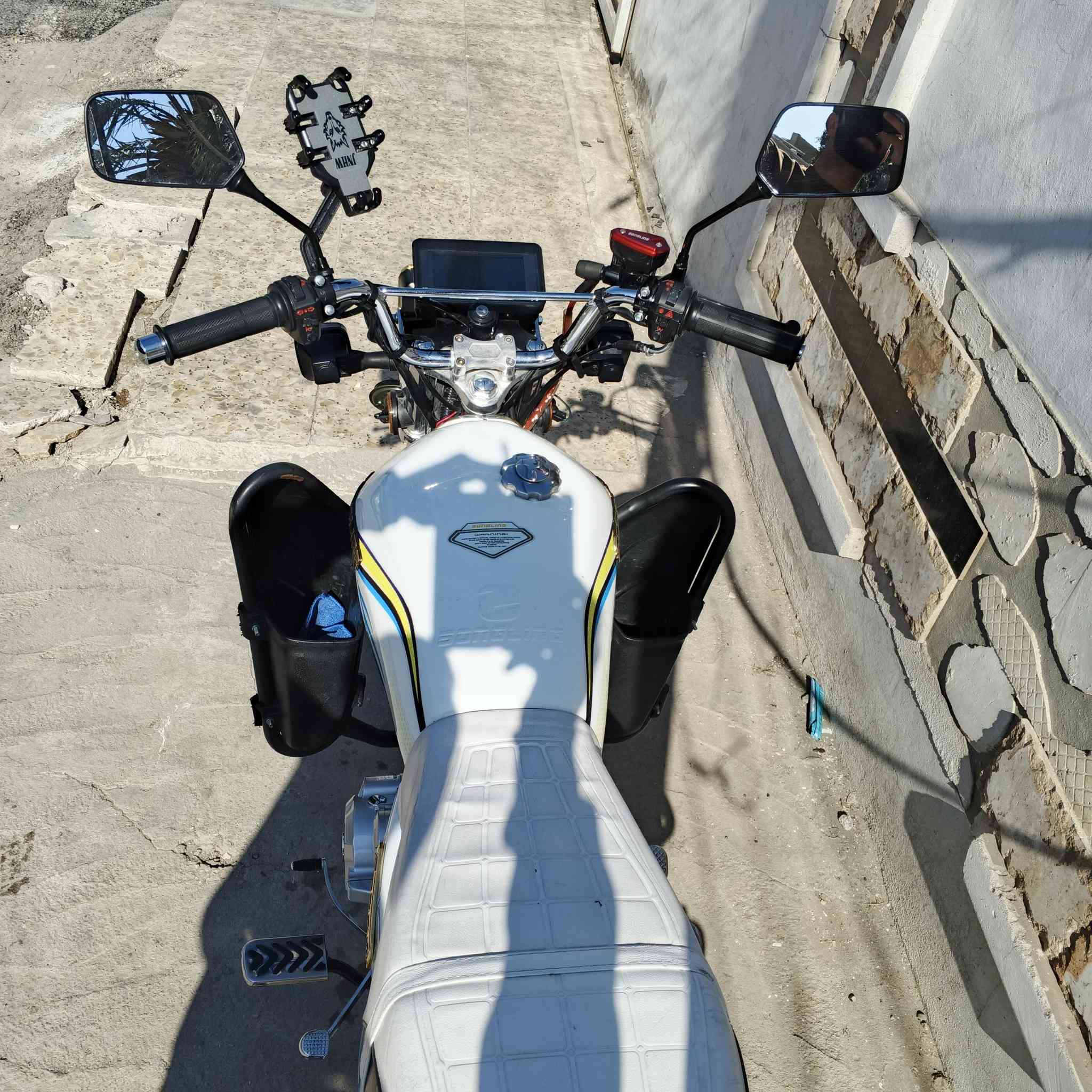 السلام عليكم
دراجه للبيع كامله مكمله ماكو اي نقص تحط بوكس وتشتغل  شتريتها اشتغل بيها بس صارت شغله ولحمدالله دراجه موجوده مكاني الدوره ابودشير عارضها ب900 وبيها مجال بسيط 
***********
