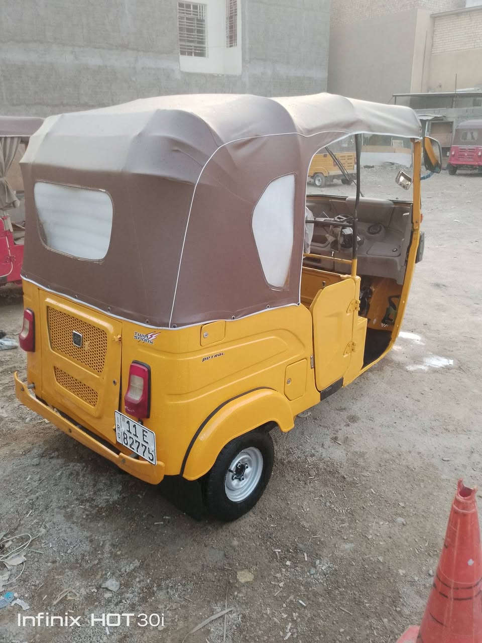 سلام عليكم تكتك للبيع 21 شهر 12 رقم وسنوية تحويل ثاني يوم تكتك بيه مكانت صبغ بدون ضربه مكينة مكفولة السعر 7و300 شراي يتصل *********** مكاني سبع قصور
