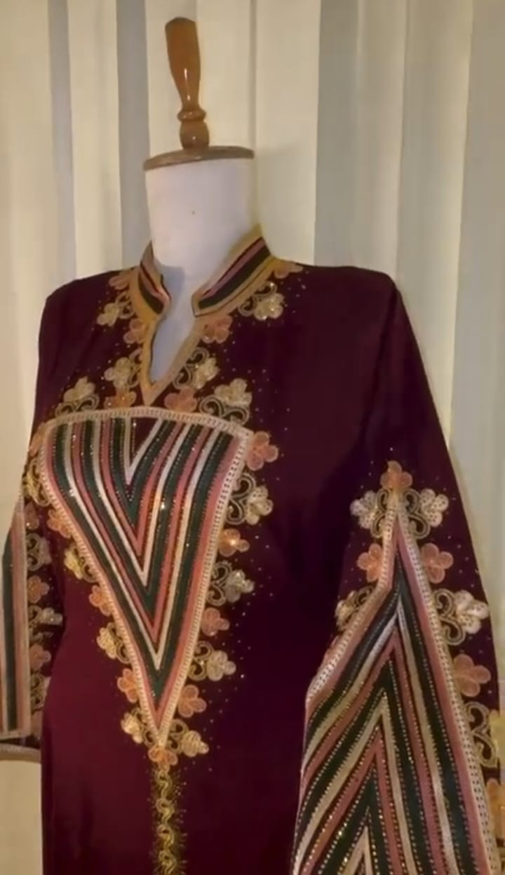 "أناقة إمرأة" 
لأنكِ تستحقين إطلالة تُشبهك 💕 تألقي معنا بكل جديد 👗
دشداشة نسائي 👗🦋
L XL. XXL متوفر قياسات خاصه 
كشمير كابوي مطاط الأصلي مايشيل بلمي❤️‍🔥

                                     توصيل جميع محافظات العراق  🇮🇶


**إذا كنت صاحب هذا الإعلان وتريد حذفه لأي سبب، رجاءا أرسل رسالة إلى الدعم الفني**