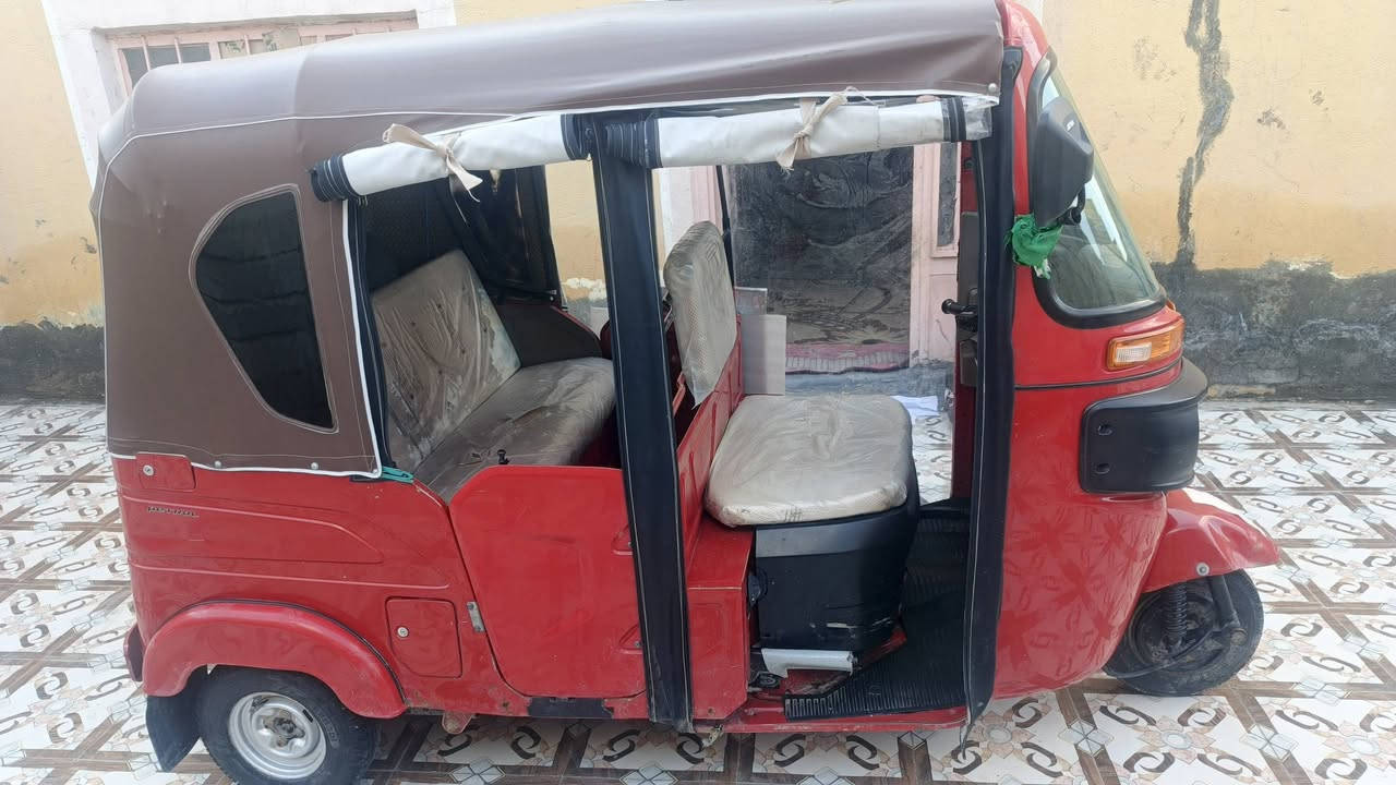 سلام عليكم تكتك لبيع موديل 22 سنويه رقمه ذي قار مكفوله كفاله عامه من عده ضربه موضح بل صوره ودحجه بل بك لايت السعر 8300 وبيه مجال قليل اليريده يتوصل ويه راعيهه مكلف بل نشره هذه رقم رعيه ***********
