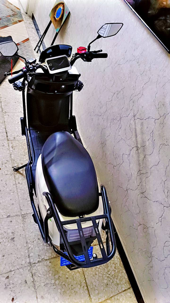 السلام عليكم ورحمة الله دراجه اخذتهه قبل شهر أو ماطالع بيهه اله للشغالات البسيطه وليوم اريد ابيعه اخذتهه اب 1450اب واحد وربع ميه او خمسين او رايدهه اب مليون قفل  سعرهه مليون رايدهه بعدهه جديده ولحبيبات مال تايرات بيهه الدراجه معروفه ابقوتهه اوحجمهه التأخير الجبير كامله شخط دمبوس مابيه جديده مكاني شارع فلسطين هاتف ***********
