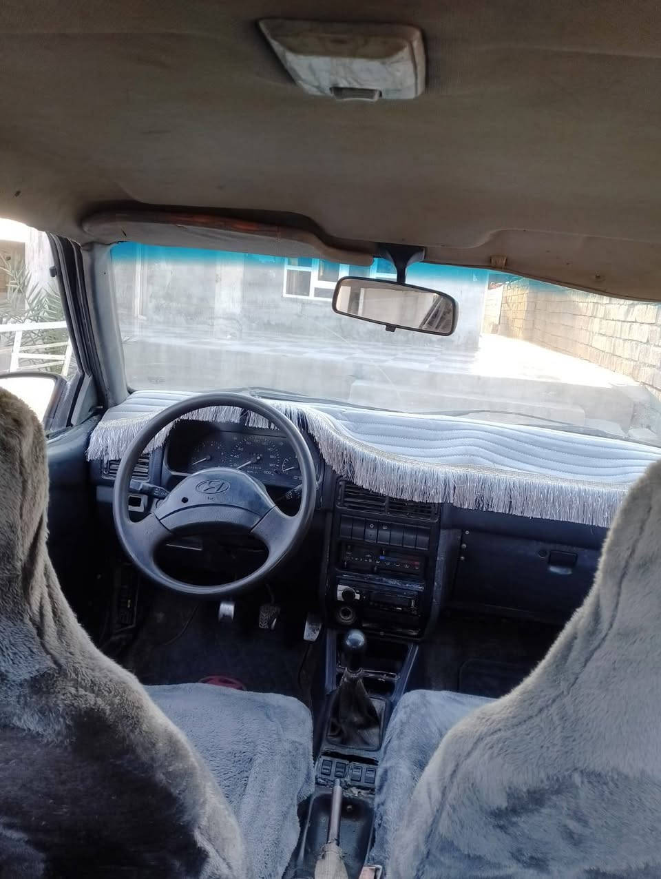 السلام عليكم سياره هوندا اكسلا للبيع سياره مكفول من الدعاميه لل دعاميه شرط محرك وكير وشرط التحويل سياره مال جناي سياره تبريد حار بارد كهربائيات شغاله تخم تاير باتري جديد كوبون بنزين سياره مشروع وطني سنويه لل 2027  السعر 21$ وبيها مجال  غير متواجد ع فيس رقم الهاتف ***********
