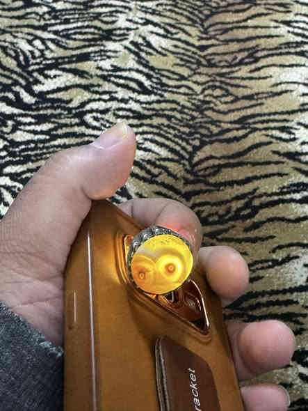 سلام عليكم خاتم سليماني مصور على هيه بومه ناعيت الحسين سلام الله عليه اللبيع مكاني بغداد الامين الثانيه سعره 35 ألف وبي مجال وهاذه رقمي ***********
