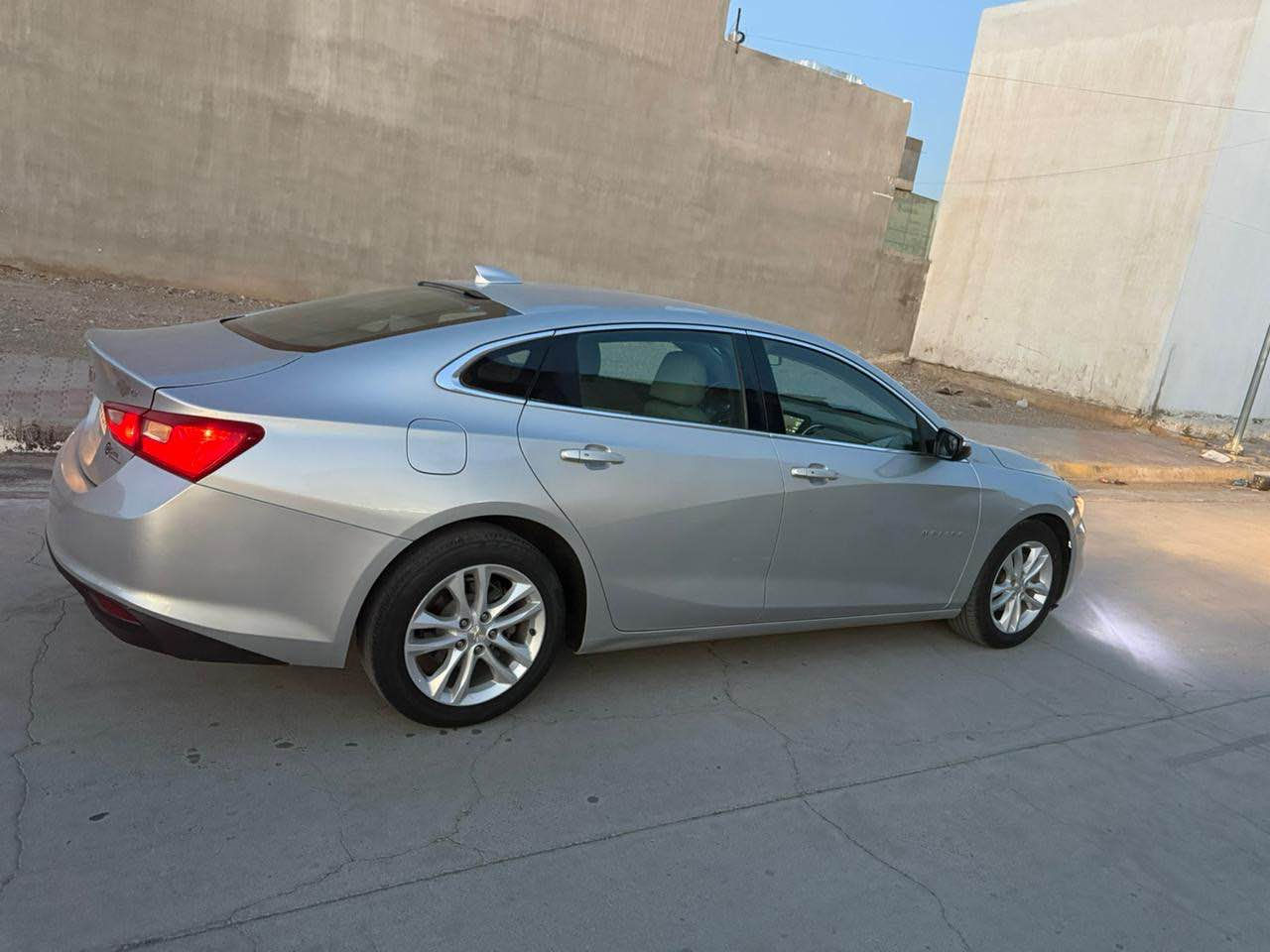 سلام عليكم 
للبيع ماليبو مديل 2016 مواصفات LT  
رقم سليمانيه سنويه جديده لحد 2029 شرط التحويل 💥بيها بطاقة بنزين ضررها فقط بنيد بدون دواخل 💥سياره جاهزه من كل نواحي 🚘💥سعرها مناسب كلش شراي خابر *********** رقم بيها واتساب هم 
مكان سياره كركوك كركوك, العراق
