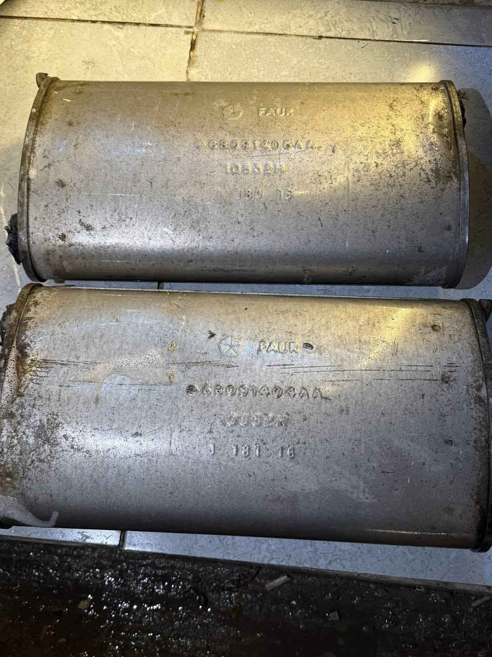 سلام عليكم 
للبيع دعاميه نضيفه 
وصطيات اصليات جارجر 
125 كلهن 
عنواني السيدية 
***********
