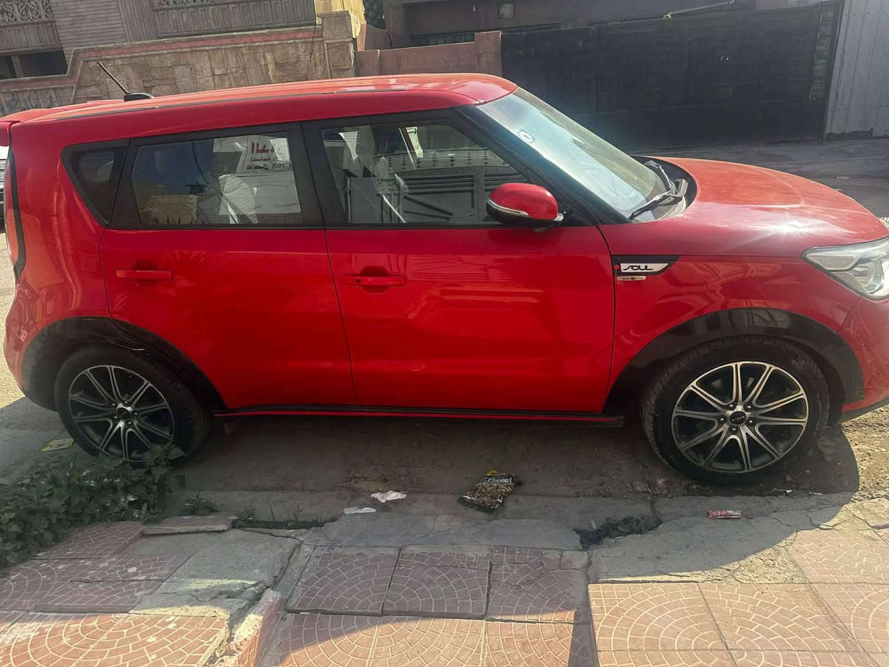 للبيع كيا صول 2018 فول مواصفات 🚗
📍 الرقم: بغداد انكليزي 
⚙️ النوع: كيا صول – وارد امريكي - حادثه بسيط مرفق مع  لون احمر  السعر١١٦ 
وبيها مجال بسيط
*********** بغداد الشعب

المواصفات والتفاصيل:

 • ماشية ٨٠ الف فقط
 • المحرك: 1600 اقتصادي جدًا باستهلاك البنزين 
 • فول مواصفات تشمل:�
 ◦ تشغيل بصمة و وترحيب عند الاقتراب
•اشاير بلمري وشفط وتحكم مراية كهرباء 
٠صدر جديد
• حساسات جانبية بلمري 
 ◦ شاشة وسطية لمس كبيرة مع نظام صوتي عالي الجودة.
سماعات هارمان مع اضائه بلادي
 ◦ كاميرا خلفية مع حساسات أمامية وخلفية.
 ◦ ستيرنغ كونترول وتحكم كامل بالمقود.
 ◦ كراسي جلد فخم مع تعديل وتحكم كهربائي بلكرسي
،، كشنات تدفئه 
"ستيرن تدفئه
 ◦ .
 ◦ نظام تثبيت سرعة (Cruise Control).
 ◦ تبريد امامي فول برودة 
 ◦ نظام أمان حديث (ABS – Airbags – مانع انزلاق).
 ◦ دخول ذكي بدون مفتاح (Smart Entry).
 • درايف مود ٣ انظمه سياقة العادي والاقتصادي والرياضي
وبعد بيها هواي شغلات سياره حيل نضيفه

مكلف بالنشر 
رقم صاحب السيارة :- ***********
