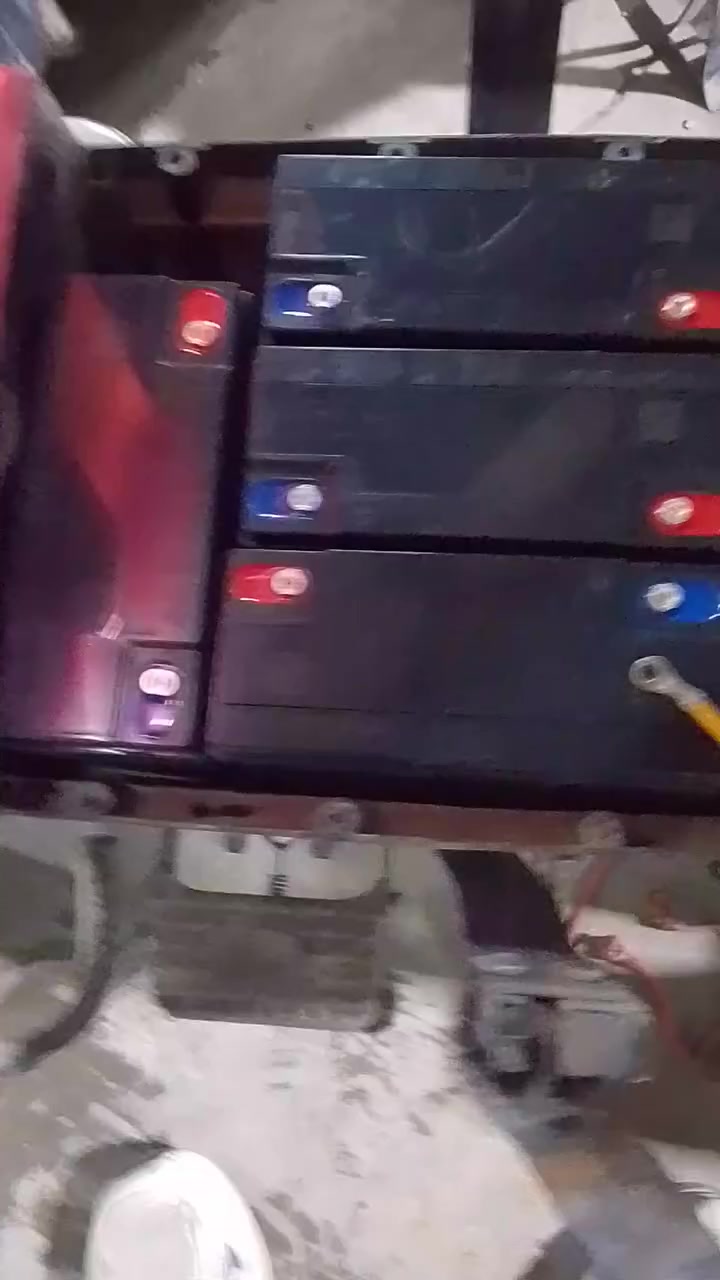 موطور هارلي للبيع يرادله تعديل بسيطة للبيع سعره 250او مراوس بنزين


**إذا كنت صاحب هذا الإعلان وتريد حذفه لأي سبب، رجاءا أرسل رسالة إلى الدعم الفني**