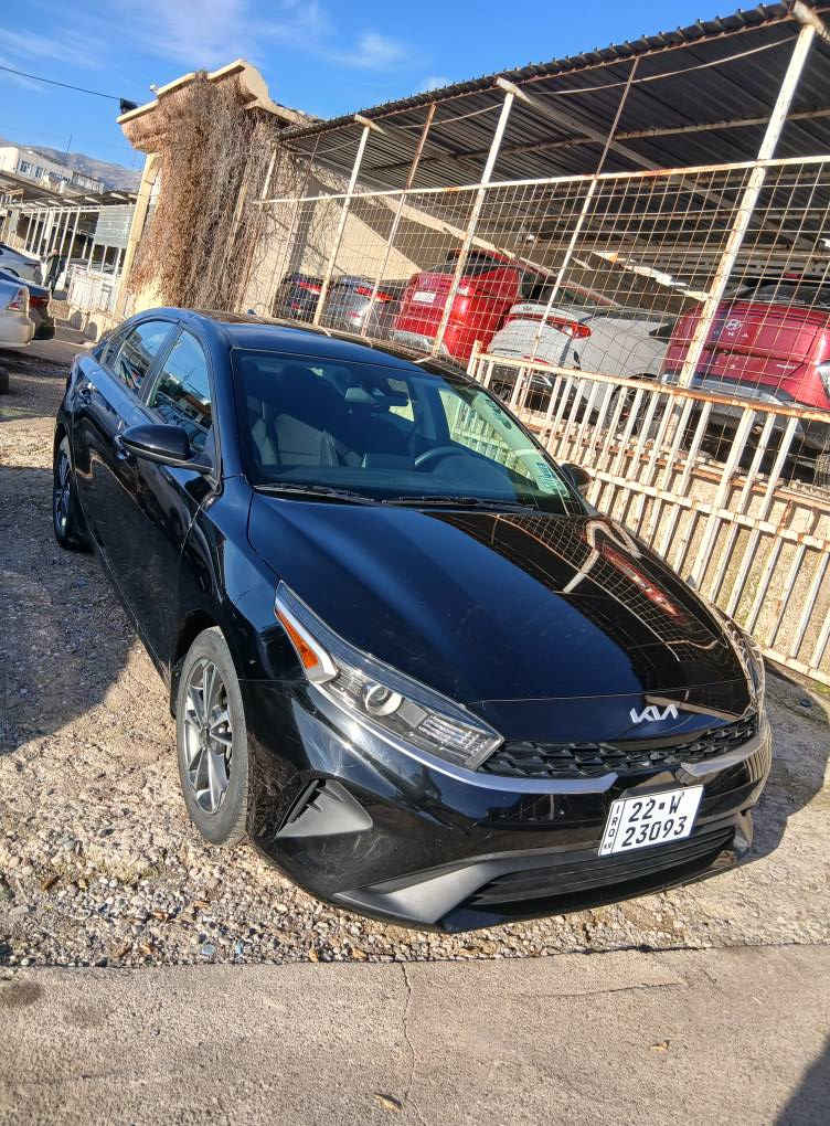 كيا فورتي 2023 بابين او هلال جملغ خلفي صبغ 

بجم و خلف كبس بدون ايرباك 

سياره مرقمه شرط التحويل 

سعر 133

*********** دهوك, العراق
