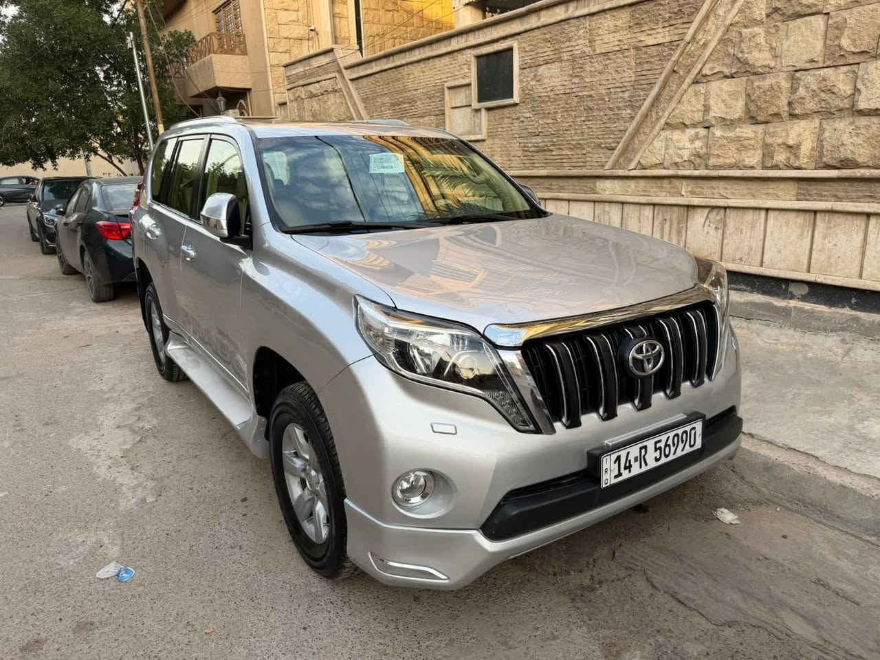 سلام عليكم برادو خليجي موديل ٢٠١٤ رقم بصره كفالى عامه  السعر ٣٠٥ ورقه  ٦ ماشيه ١٠٧ سلندر  ٧ راكب  فول مواصفات هاتف *********** مكان السياره بغداد البنوك
