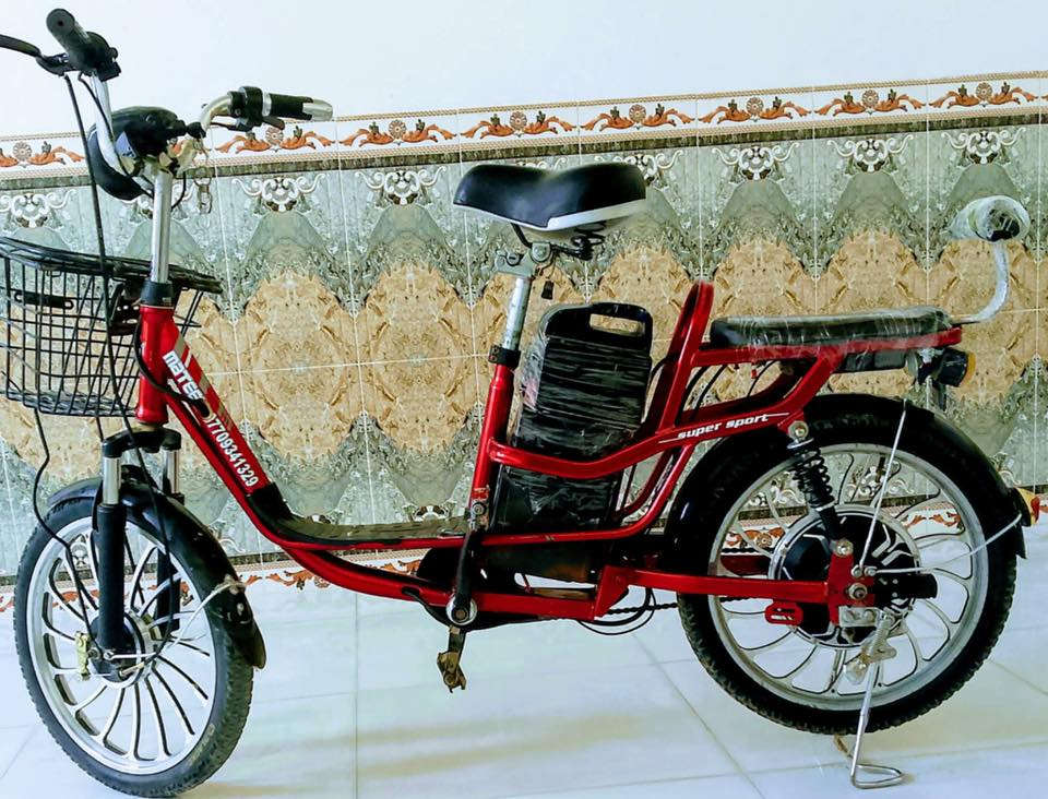 سلام عليكم دراجة للبيع شحن بدون بطريات 
شغال مابي اي نقص 
***********
مكان ديالى ناحية العظيم
