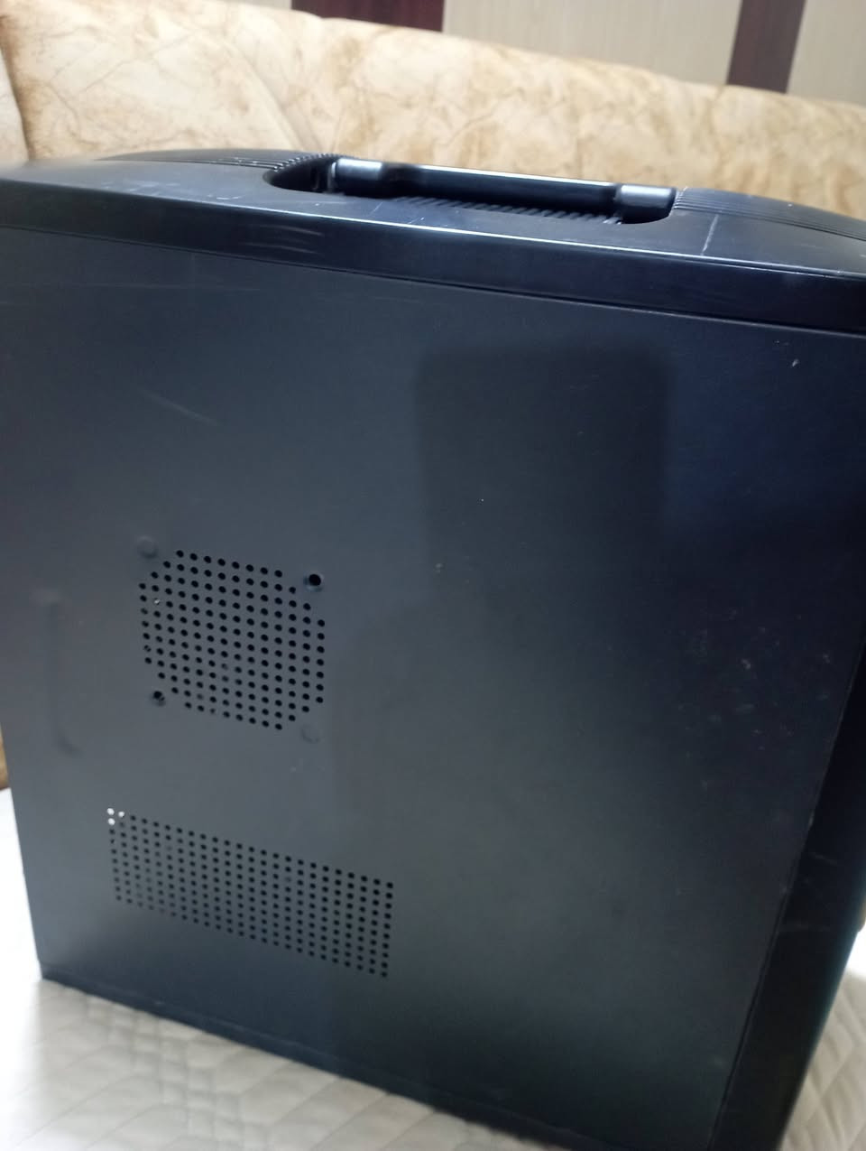 كيس بيسي كامل جهاز ملحقات كاملة ماعرفلة الله شاهد شرط شغال ومواصفات خرافية العاب ويوتيوب وكوكل وبي هواي برامج  سعر 60 الف  توصيل جميع محافظات موجود مستعجل ع بيعتة محتاج 
التواصل ***********
