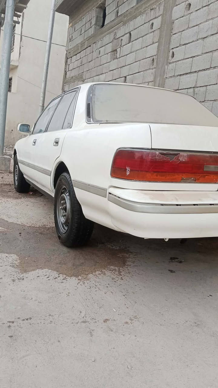 السلام وعليكم سياره كروسيته يسرا بلا سياره جاهزه حداديه جديده تخم تاير مكفوله من الضربه مصبوغه عام مكينه وكير خير من الله رقم بصره بسمي سنويه منتهيه سعرها ،(52) مكاني بصره ابو الخصيب وهذا رقمي ‏‪***********‬‏ وانه خادم
