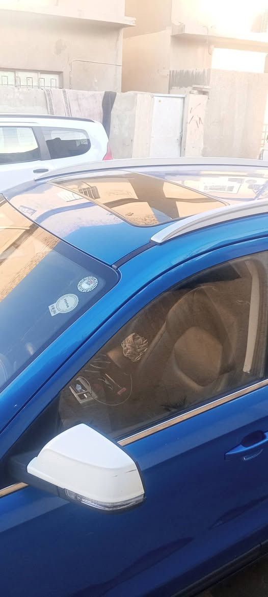 السلام عليكم سياره صيني فاو اكس 40 نضيفه وخير من الله وبااسمي السعر 95 ورقة وبيها حك جيه عنواني بغداد الحبيبية رقم الموبايل ***********
