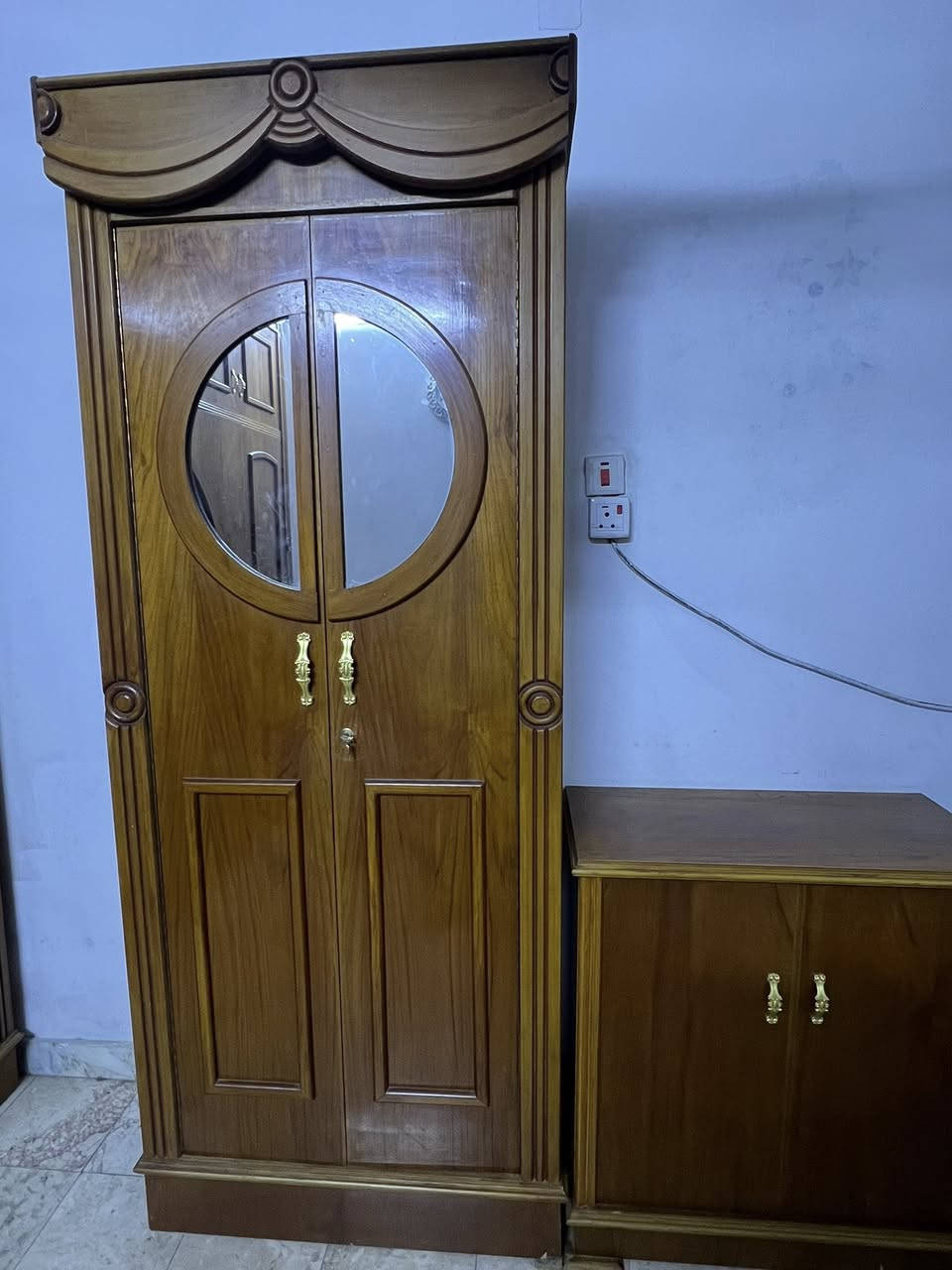 السلام عليكم عندي غرفة صاج عراقي 5 ملم نظافه 100% ما مستخدمه هواي 8 قطع للتواصل 7727127576
