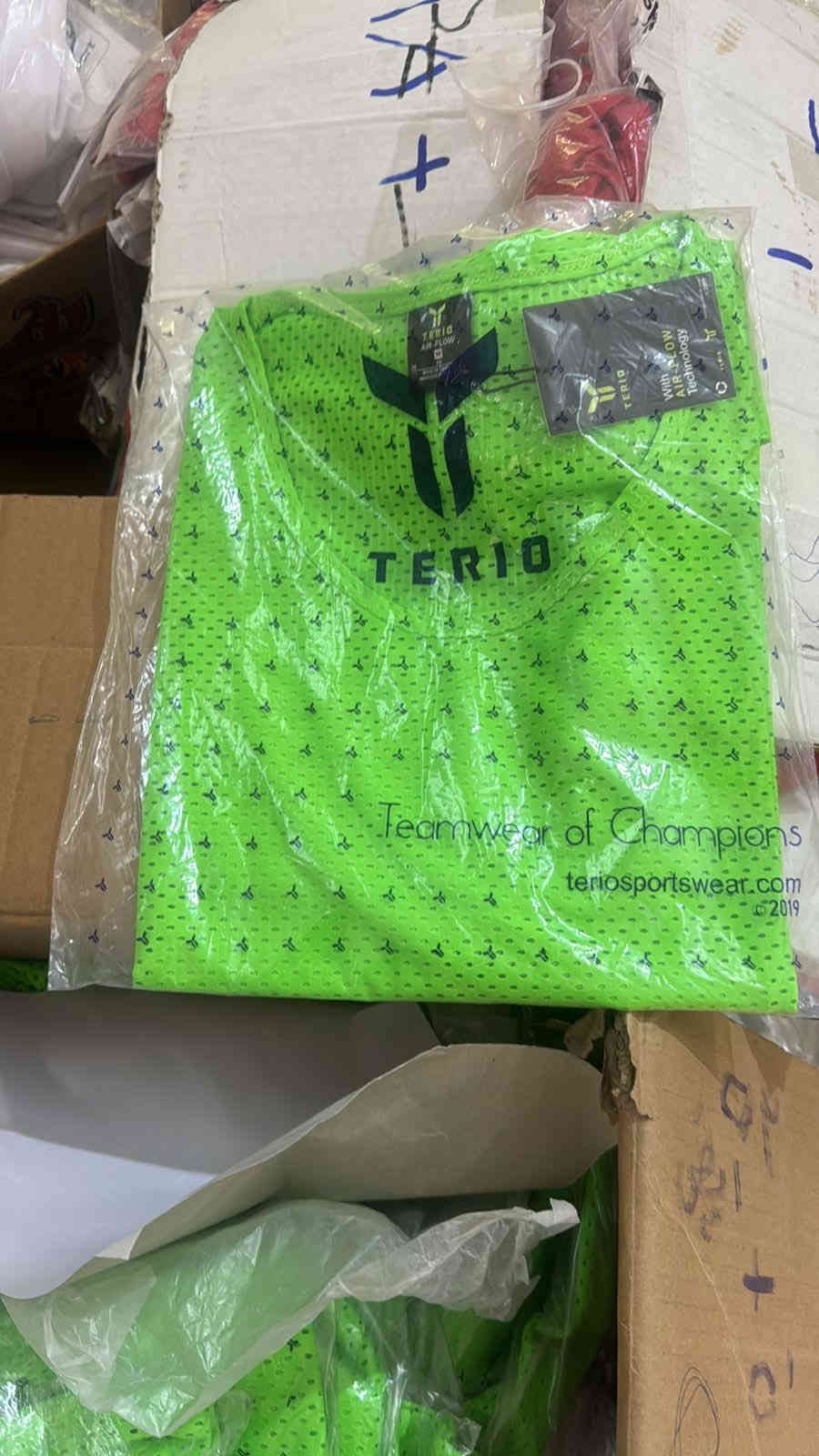 سلام عليكم حبايب تجهيزات رياضيه كامله امراتيه شرط كله اصلي البيع المكان مقابيل نازحين اسعار فول مناسبه رقم الهاتف ***********
