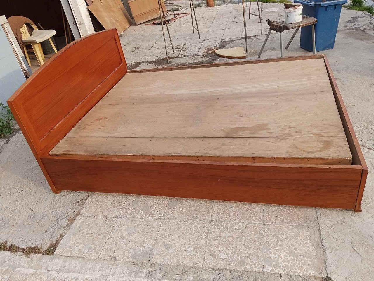 تخت نفرين نضيف السعر 55 للاتصال *********** أو *********** موصل, نينوى
