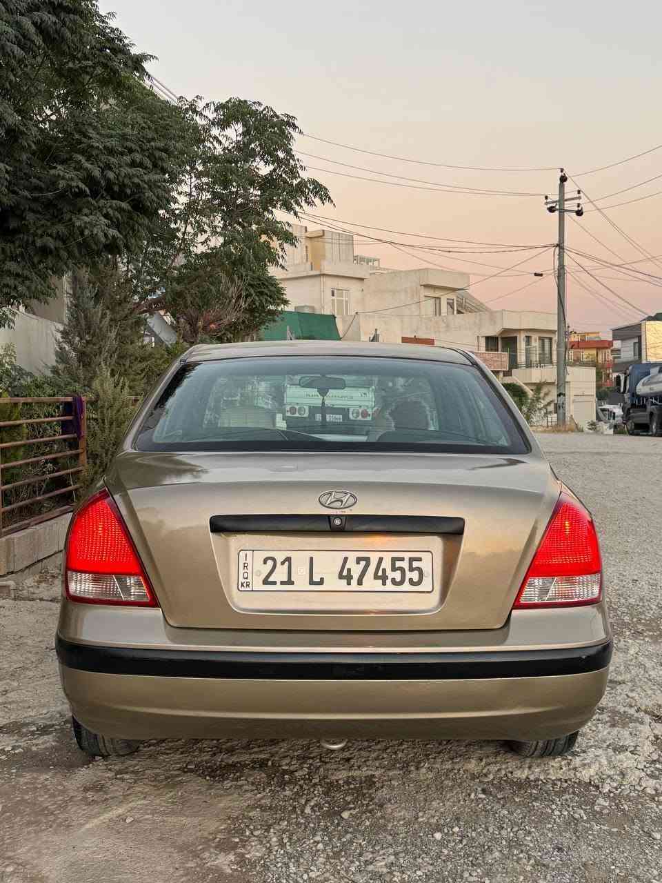 هوندا إلنترا موديل 2002، مواصفات خليجي، محرك 2.0، كير عادي، تبريد (مكيف) شغال. السيارة كلها باقية على وضع الشركة (بلاد)، مصبوغة عام (كامل) على نظافة بدون أي حادث أو ضربة، لغود وجاملوغات (أمام وخلف) كبس شركة. رقم السليمانية (رقم باريك)، السنوية جديدة لغاية 2030، الهزة (الفحص الدوري) جديدة. الكير والمحرك والتبريد والتحويل والوكالة والغرامات كلها بشرط الفحص.
الموقع: السليمانية.
السعر: 62 ورقة  وبيه مجال قليل.
***********
***********
