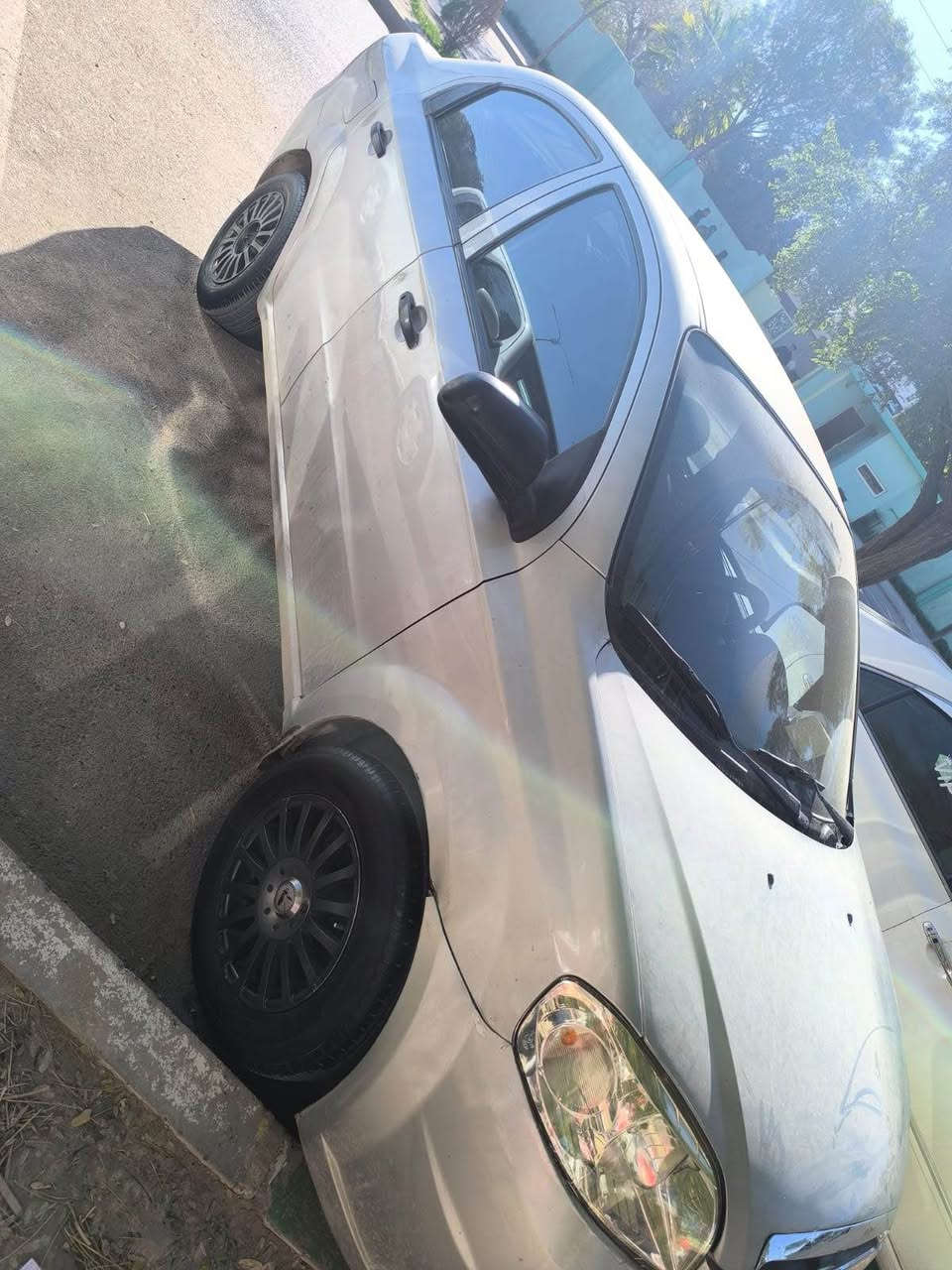 ئەڤیۆۆ ڕەقەم سلیمانی2008
گێڕ عادی سەنەوی بەسەرچوە
ناوڕەش یەک پارچەی بۆیاغە تەنهاقاپی دوای سکن بۆیاغە لیدراوی نیە 
بەشەرت گێڕ ومکینە بێ تەقەو ڕەقە چرکەی تیانیە
سەیارەکە لە کەلارە
0772-852-63-34 كالار, السليمانية
