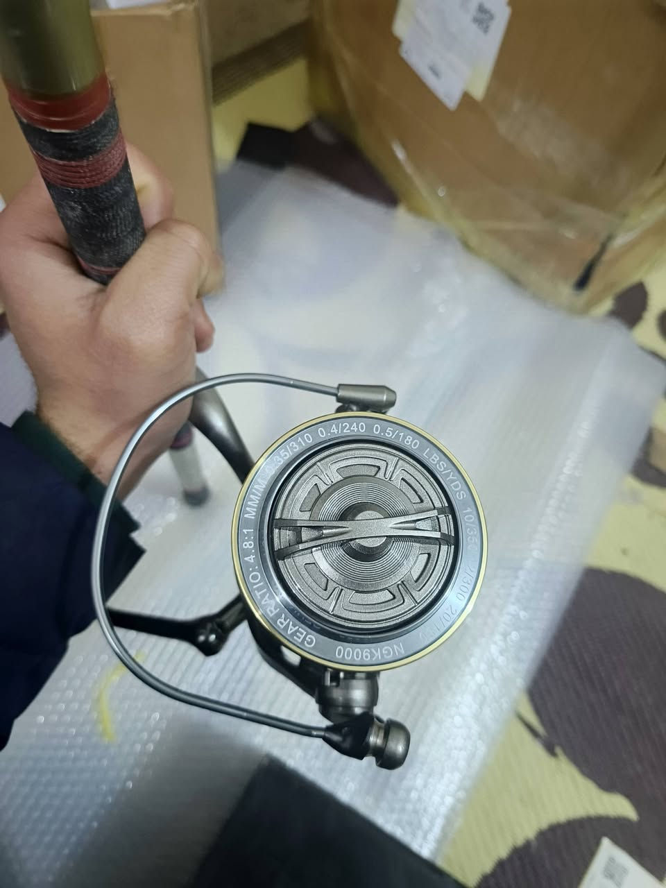 السلام عليكم مكينه حجم كبير 9000 انجي كي عصا باله ياباني طول 3 وشويه سعر 55 متوفر توصيل الكل العراق لي يريدهن واتساب ***********
