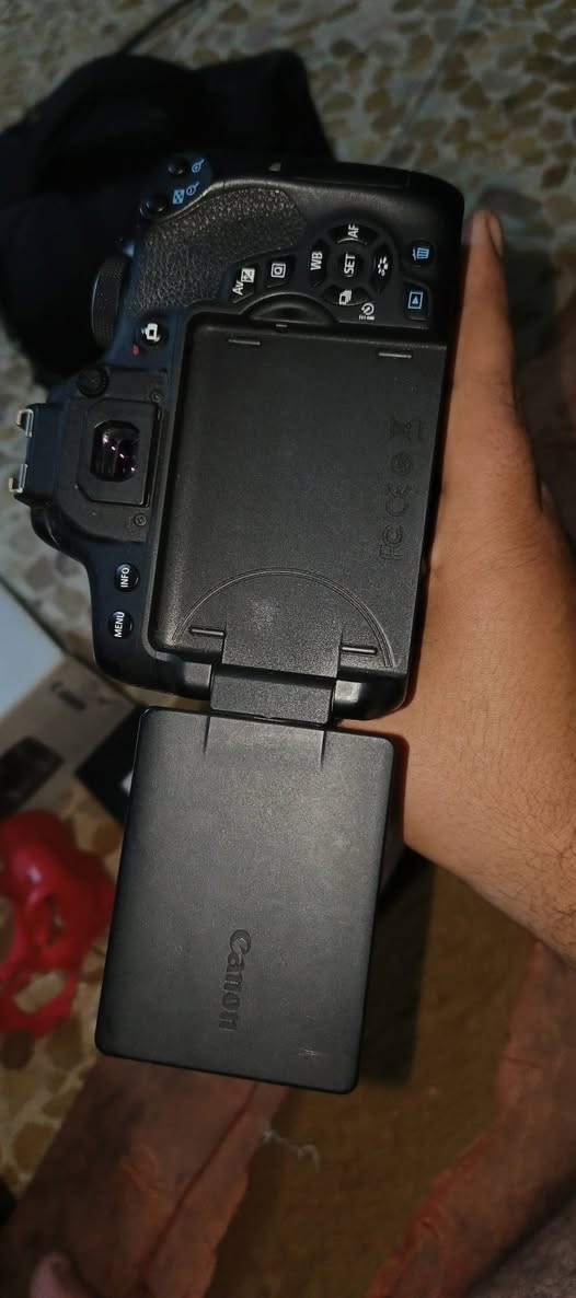 سلام عليكم كانون 750دي  بطاريات ثنين و عدسه 18 135 و عدسه 55، 18  جنطه كانون مال بيت حق الله نضافه 95% مكاني مدينه الصدر بغداد يرديه بس يخلي نقطه او يدخل يدلل سعره مناسب حيل محتاجه اريد بيعه


**إذا كنت صاحب هذا الإعلان وتريد حذفه لأي سبب، رجاءا أرسل رسالة إلى الدعم الفني**