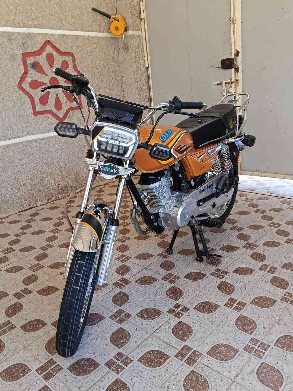 السلام عليكم دراجه للبيع موديل 25مكفوله كفاله عامه دشبول شغال كهربائيات كامله لون مميز🧡 المكان ديالى جديده الشط السعر 675وببها مجال اتصل وتدلل ***********🧡🌹✅
