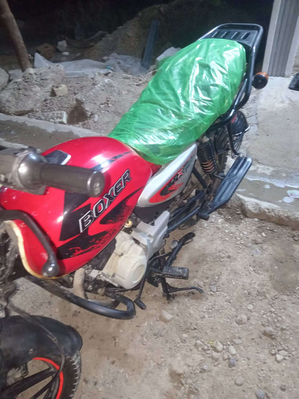 السلام عليكم دراجه بوكسر موديل 22 دراجه نضيفه نقصه أوراق اكفلك سرقه بيه منضومه زنون نقصه فقط اشاره وحده السعر 775 وبيه مجال بصيط المكان بغداد حي اور الرقم *********** اتصل وبل خدمه
