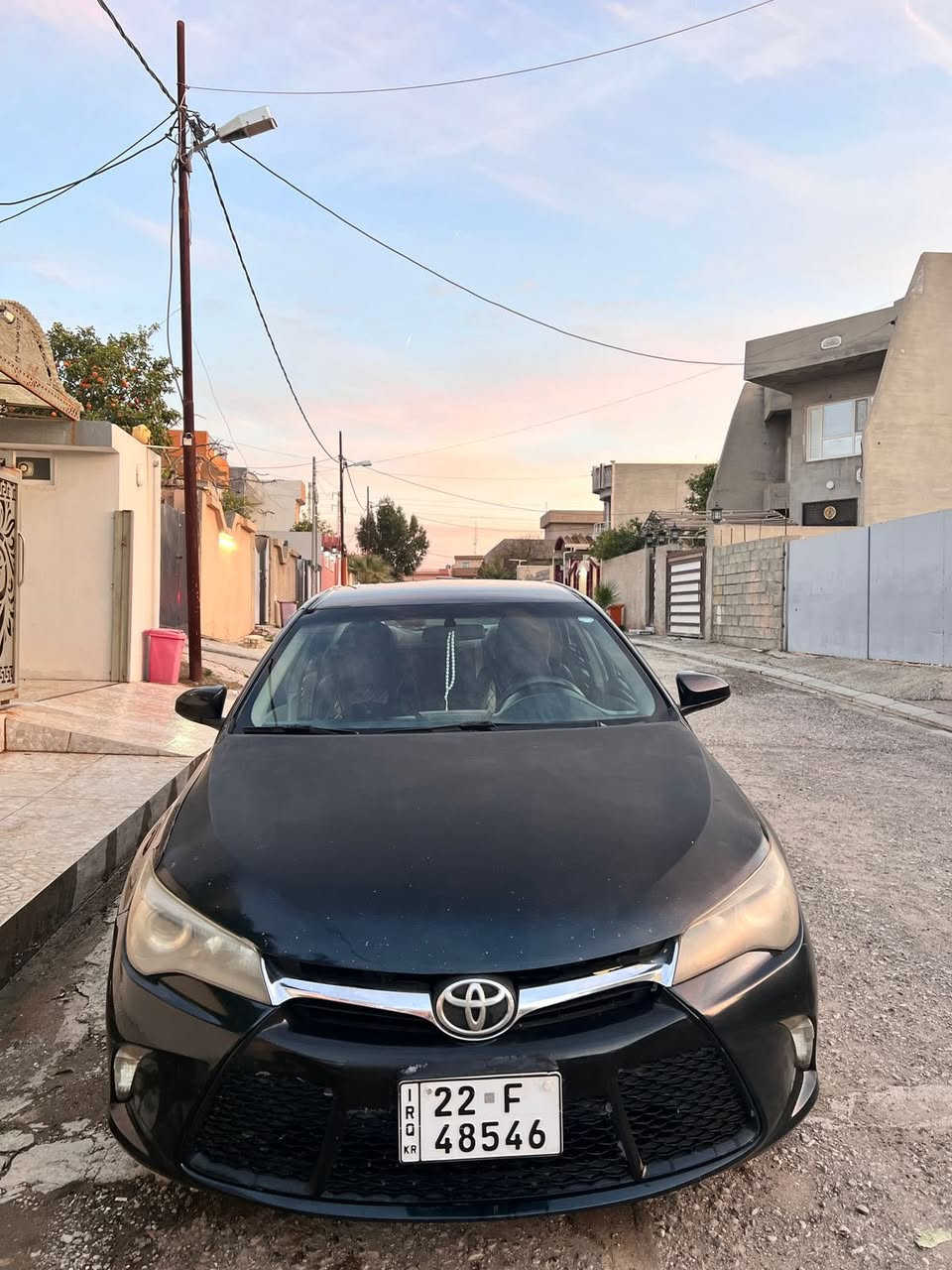 كامري لون نيلي  موديل ١٦ سنويه لحد٢٨ دفتر بنزين بيها السعر ١٤٥ وبيها مجال صبغ قطعتين البونيد وجاملغ السايق وشويه راس الشاصي بي ***********عنواني كوكوك دبس
