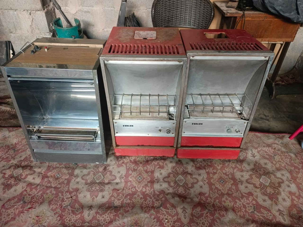 غراض لبيع المكان بغداد نهايه حي أور سبع قصور شارع ابو علي واتساب *********** اتصل واني بخدمتكم تره ماارد ع التعليقات الشراي يتصل تحياتي للجميع
